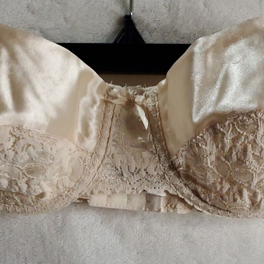 Vintage Maidenform Rendezvous 8355 Satin & Lace Demi Bullet Bra 34C Ivor…